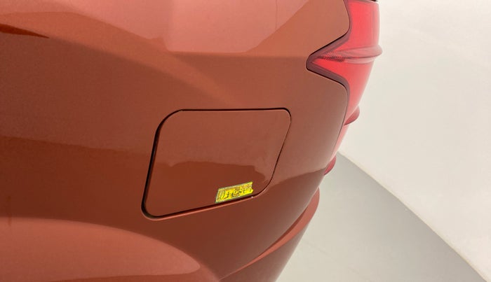 2017 Mahindra XUV500 W10 AT FWD, Diesel, Automatic, 61,290 km, Left quarter panel - Slightly dented