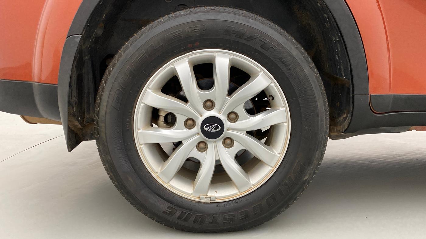 2017 Mahindra XUV500 W10 AT FWD, Diesel, Automatic, 61,290 km, Right Rear Wheel