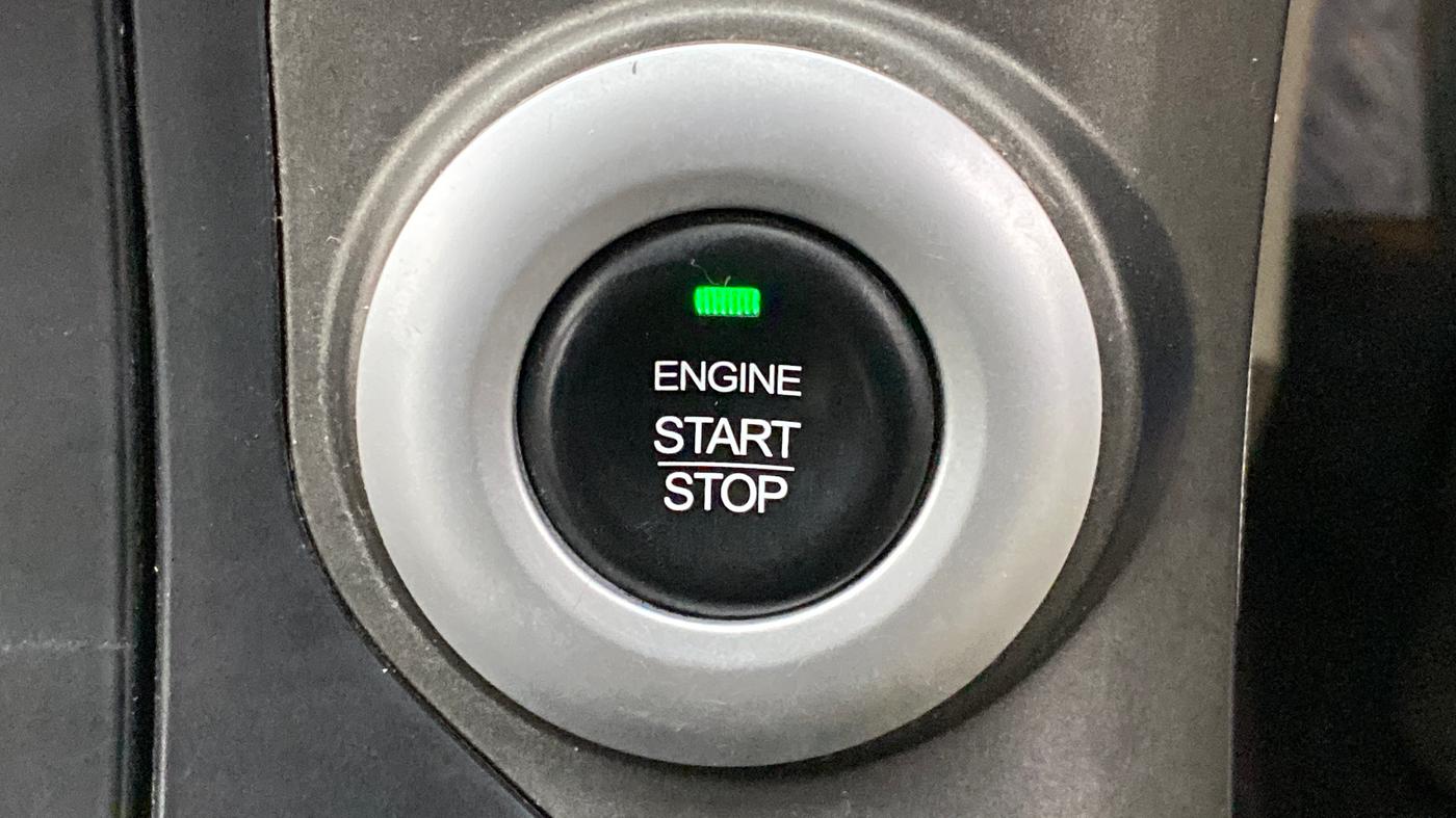 2017 Mahindra XUV500 W10 AT FWD, Diesel, Automatic, 61,290 km, Keyless Start/ Stop Button