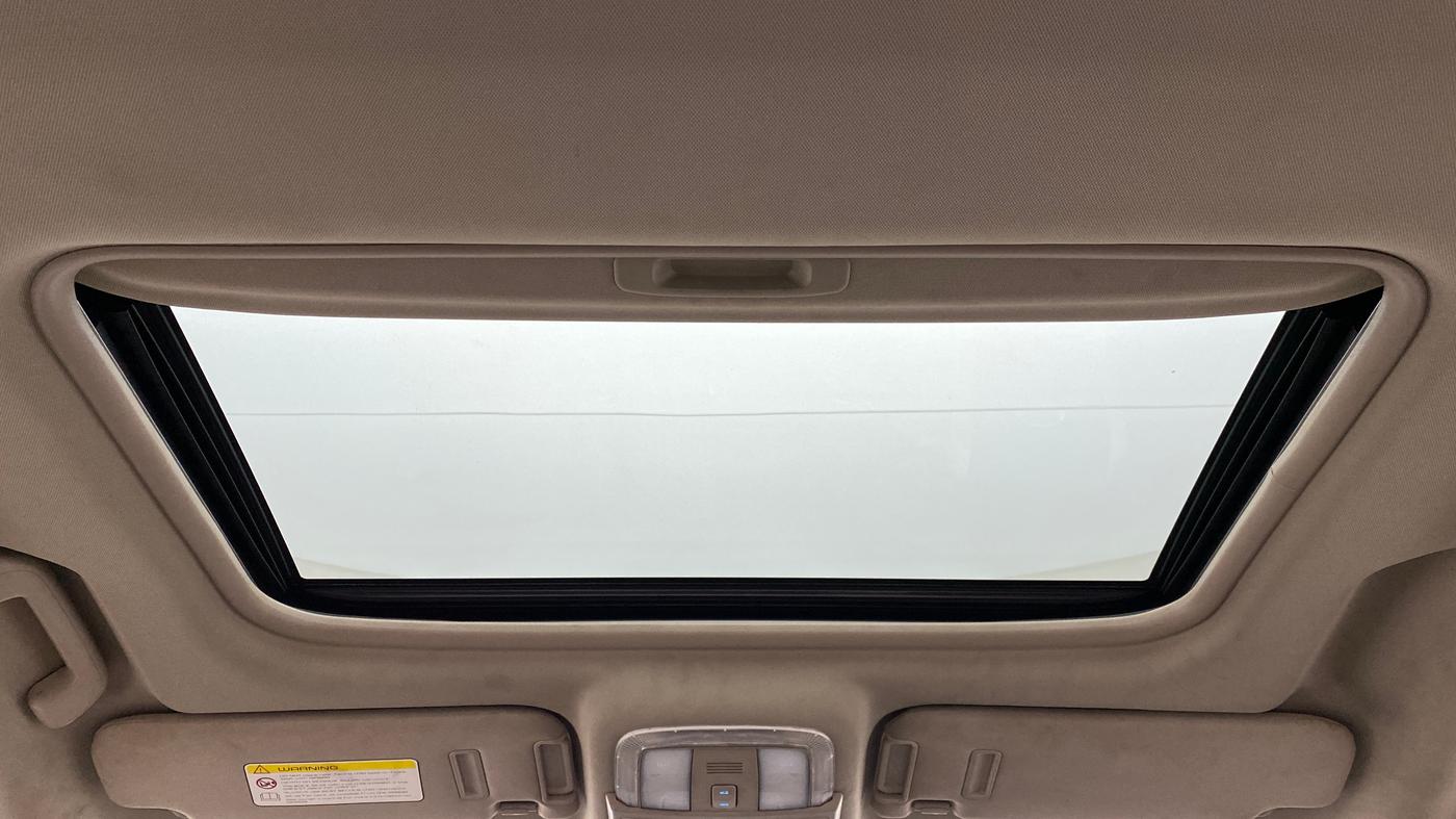 2017 Mahindra XUV500 W10 AT FWD, Diesel, Automatic, 61,290 km, Moonroof/ Sunroof