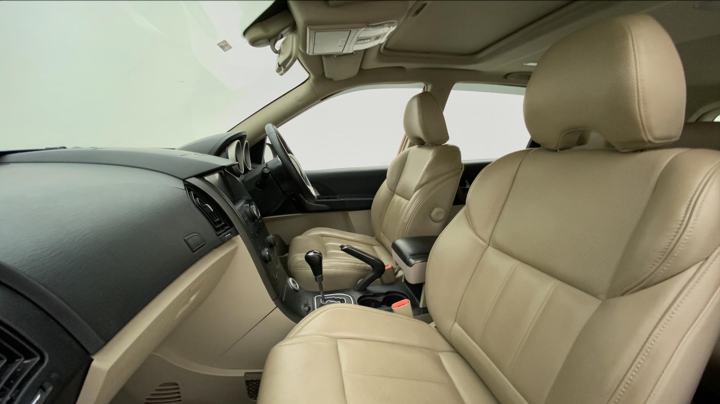 2017 Mahindra XUV500 W10 AT FWD, Diesel, Automatic, 61,290 km, Right Side Front Door Cabin