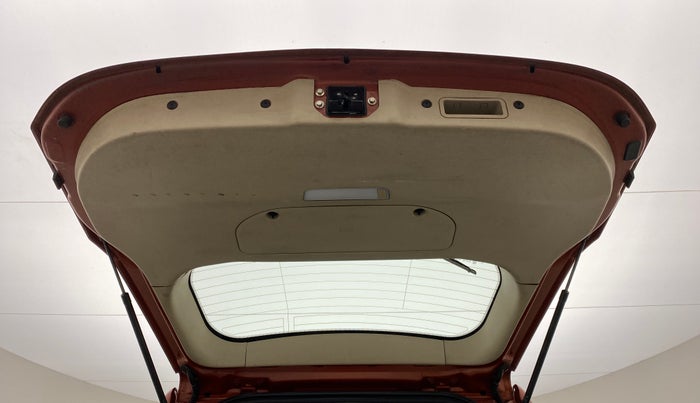 2017 Mahindra XUV500 W10 AT FWD, Diesel, Automatic, 61,290 km, Boot Door Open