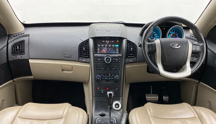 2017 Mahindra XUV500 W10 AT FWD, Diesel, Automatic, 61,290 km, Dashboard