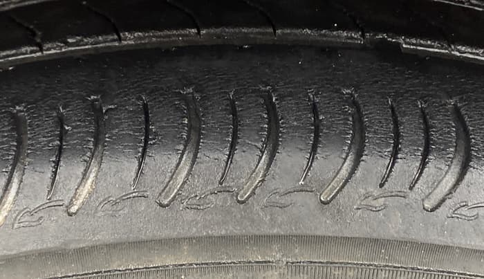 2022 Maruti S PRESSO VXI (O) CNG, CNG, Manual, 60,237 km, Left Front Tyre Tread