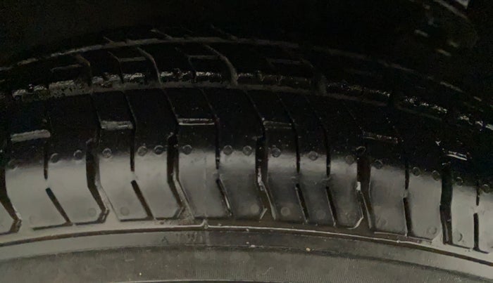 2012 Hyundai i10 SPORTZ 1.2, Petrol, Manual, 14,095 km, Right Rear Tyre Tread