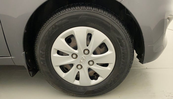 2012 Hyundai i10 SPORTZ 1.2, Petrol, Manual, 14,095 km, Right Front Wheel