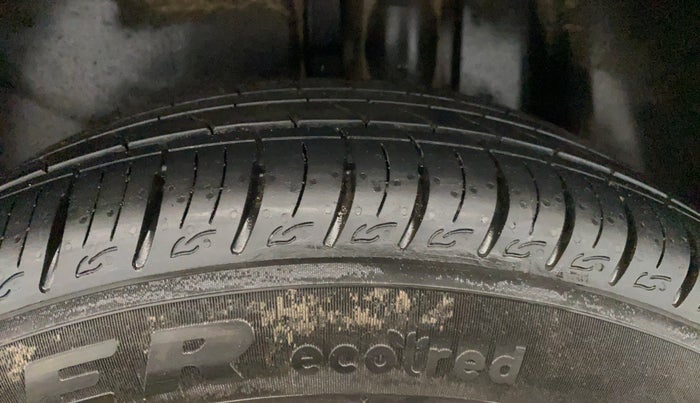 2022 Skoda KUSHAQ AMBITION 1.0L TSI AT, Petrol, Automatic, 29,310 km, Left Rear Tyre Tread