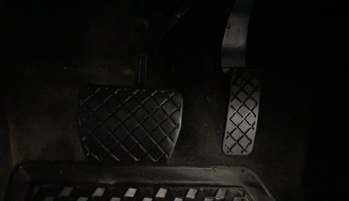 2022 Skoda KUSHAQ AMBITION 1.0L TSI AT, Petrol, Automatic, 29,310 km, Pedals