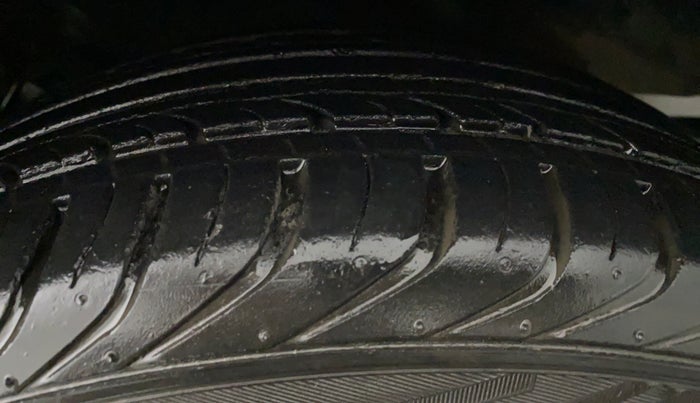 2013 Volkswagen Polo HIGHLINE1.2L PETROL, Petrol, Manual, 67,181 km, Left Rear Tyre Tread