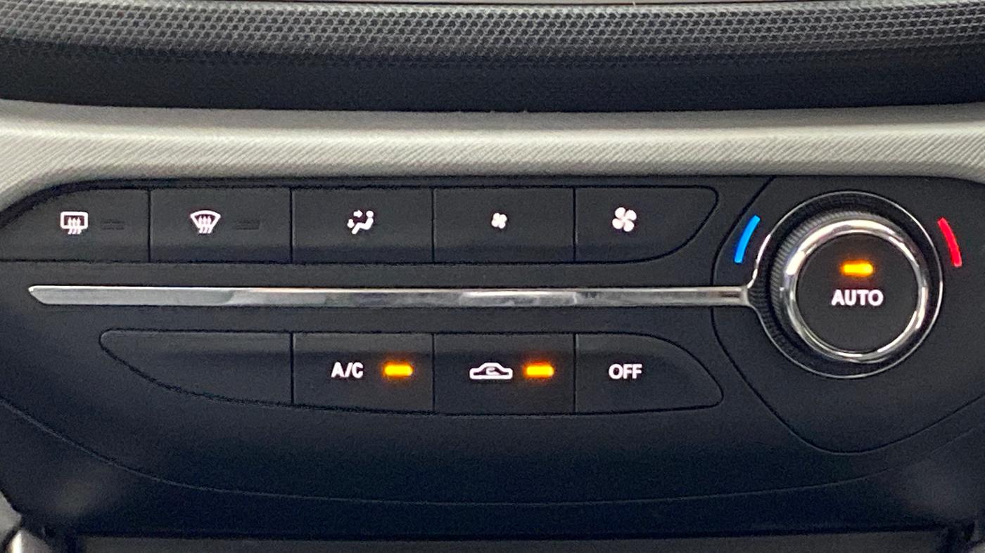 2020 Tata ALTROZ XZ 1.2, Petrol, Manual, 1,165 km, Automatic Climate Control