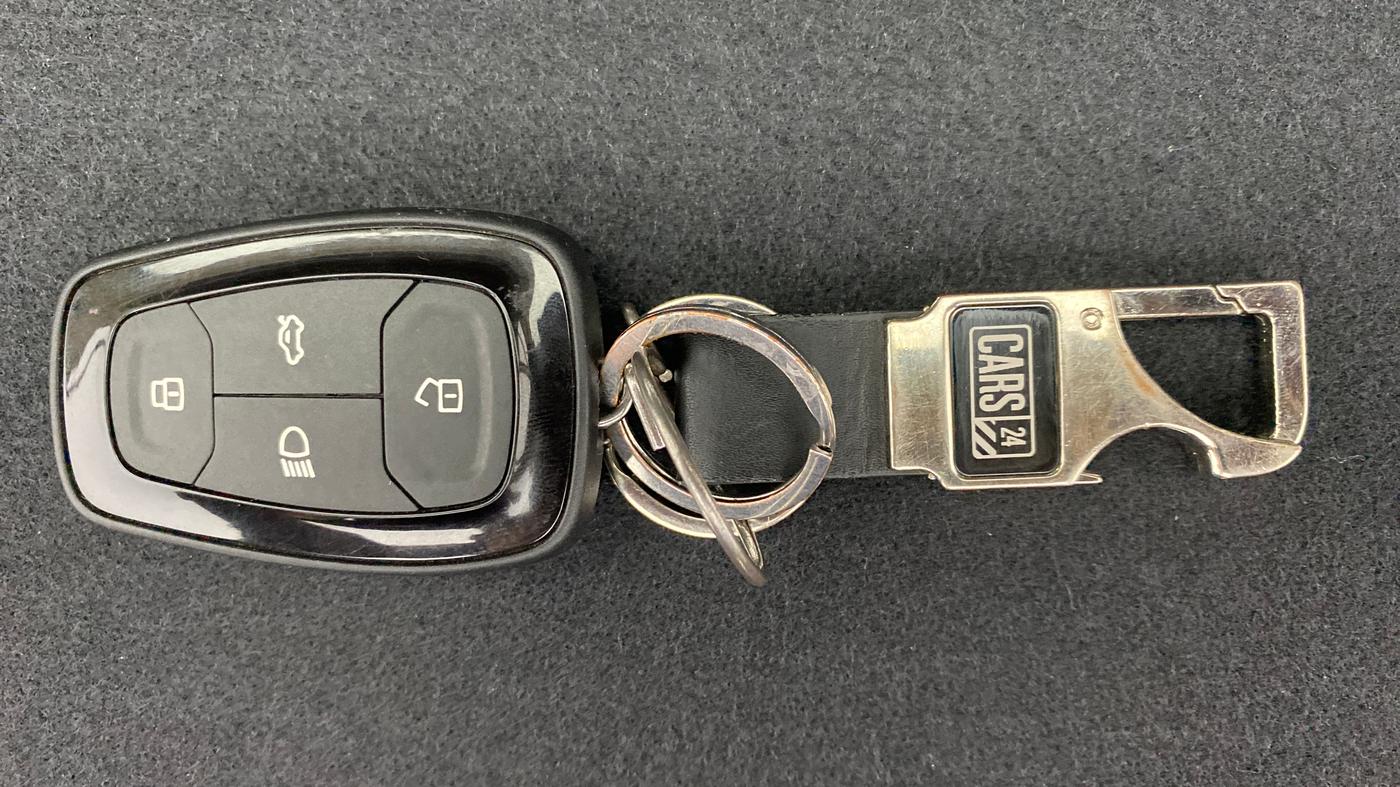 2020 Tata ALTROZ XZ 1.2, Petrol, Manual, 1,165 km, Key Close Up