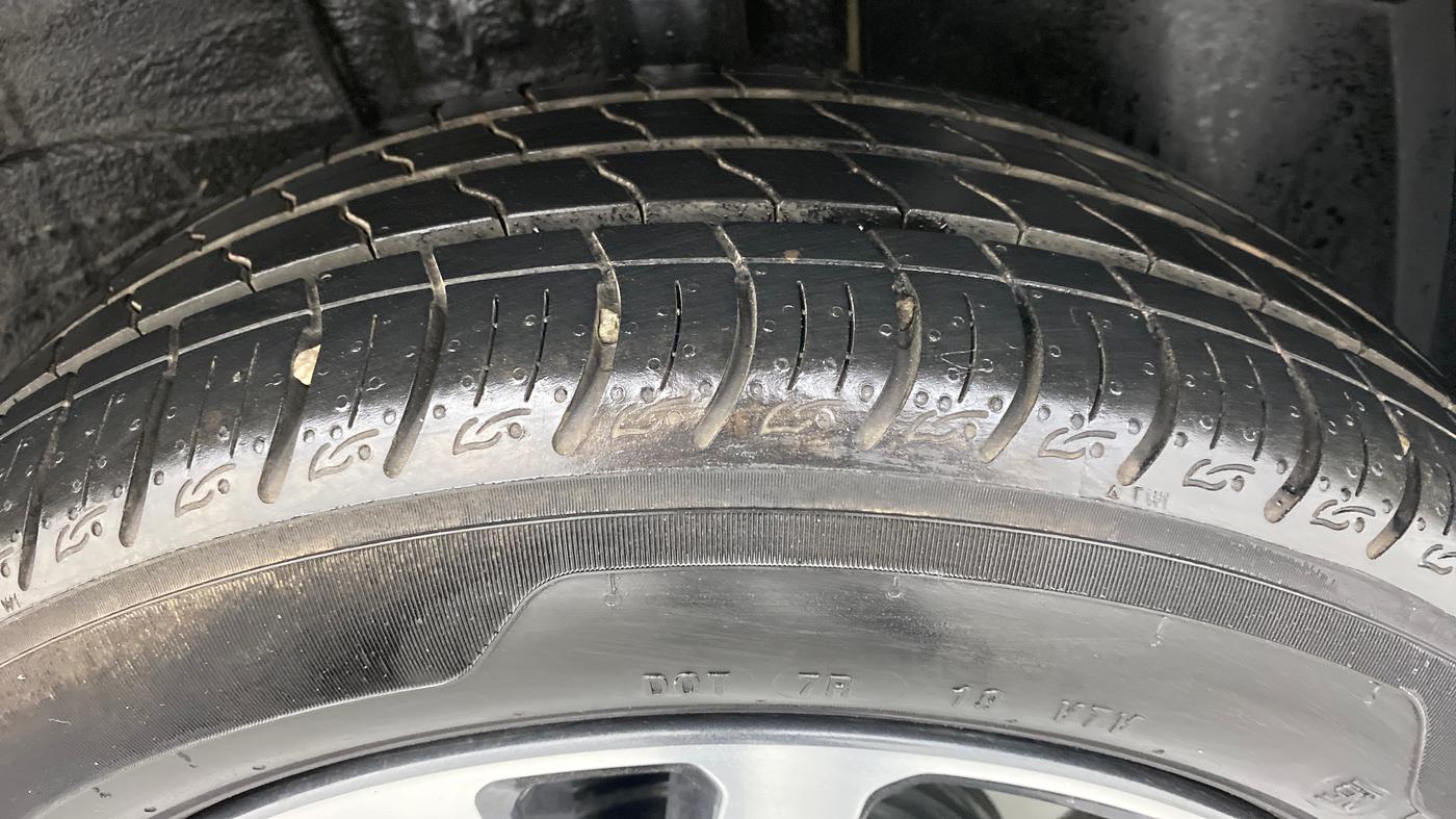 2020 Tata ALTROZ XZ 1.2, Petrol, Manual, 1,165 km, Left Rear Tyre Tread