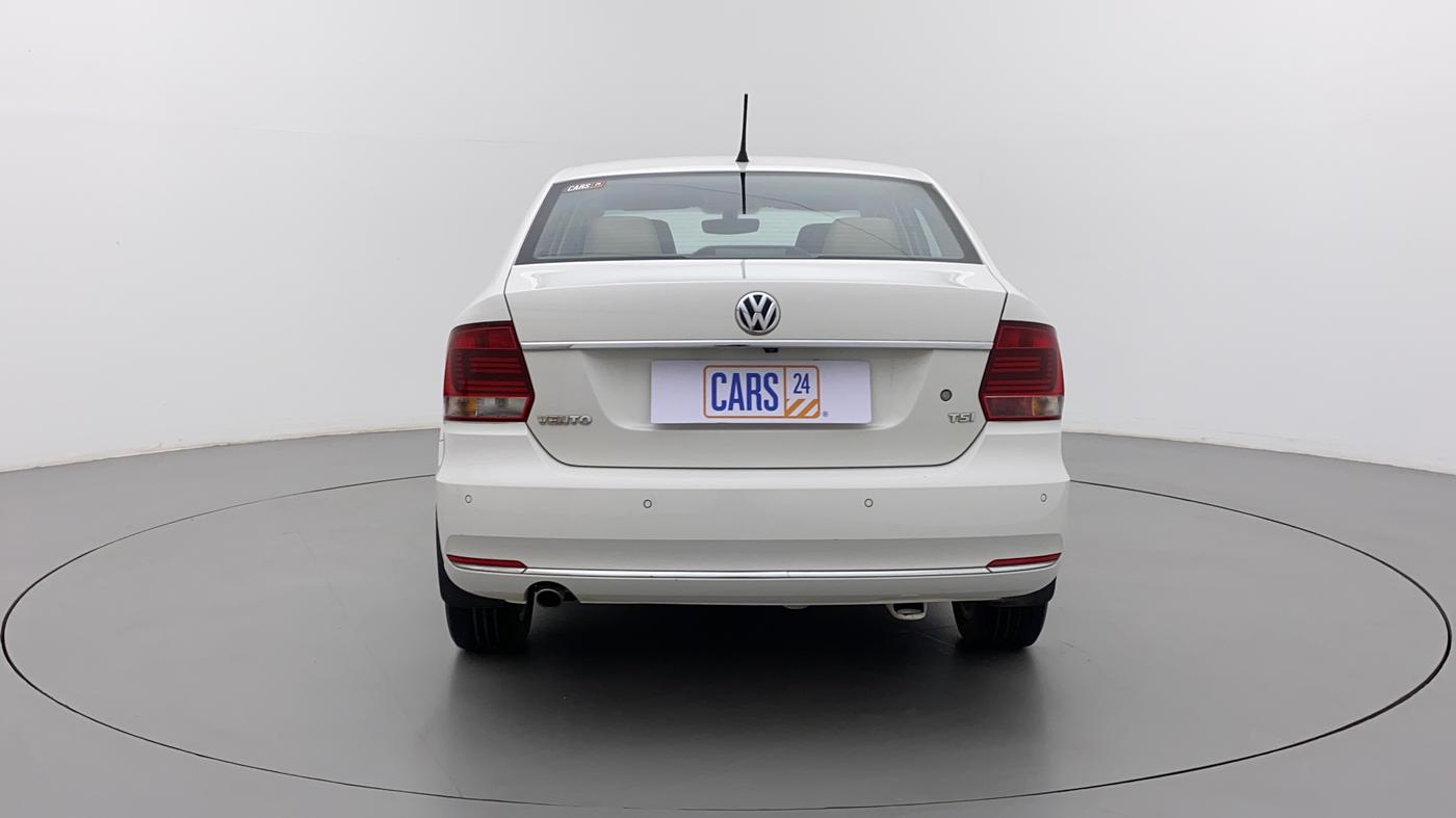 2017 Volkswagen Vento HIGHLINE PLUS 1.2 AT 16 ALLOY, Petrol, Automatic, 32,366 km, Back/Rear