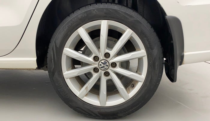 2017 Volkswagen Vento HIGHLINE PLUS 1.2 AT 16 ALLOY, Petrol, Automatic, 32,366 km, Left Rear Wheel