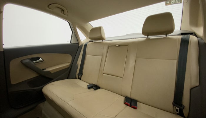 2017 Volkswagen Vento HIGHLINE PLUS 1.2 AT 16 ALLOY, Petrol, Automatic, 32,366 km, Right Side Rear Door Cabin