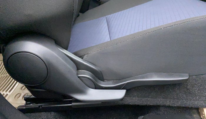 2021 Toyota Glanza G MT PETROL, Petrol, Manual, 6,142 km, Driver Side Adjustment Panel