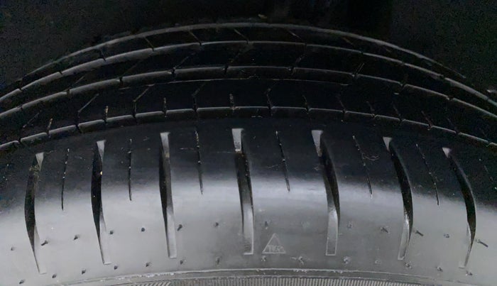2021 Toyota Glanza G MT PETROL, Petrol, Manual, 6,142 km, Left Rear Tyre Tread