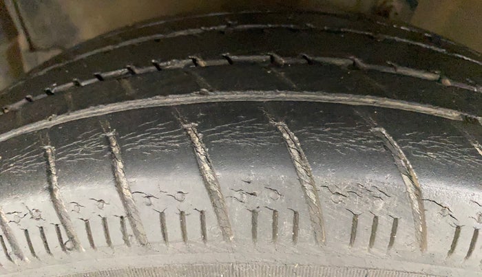 2017 Maruti Celerio ZXI AMT (O), Petrol, Automatic, 52,219 km, Left Front Tyre Tread