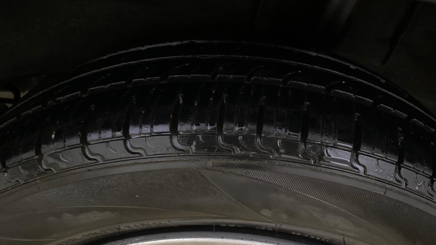 2020 Renault Kwid RXT 1.0 (O), Petrol, Manual, 1,02,211 km, Left Rear Tyre Tread