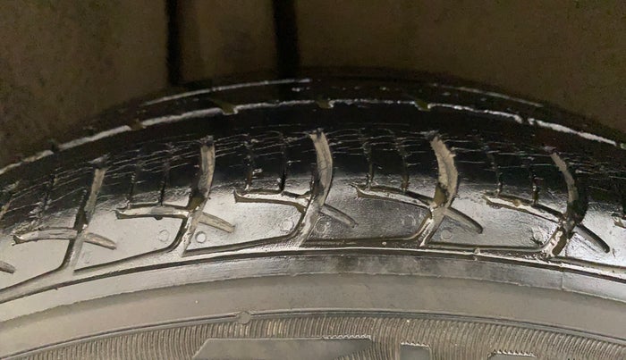 2018 Maruti Baleno DELTA PETROL 1.2, Petrol, Manual, 55,673 km, Right Rear Tyre Tread