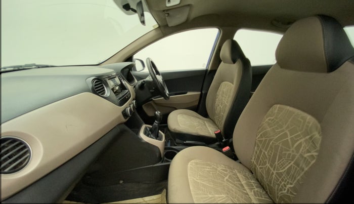 2014 Hyundai Xcent BASE 1.2, CNG, Manual, 1,22,625 km, Right Side Front Door Cabin