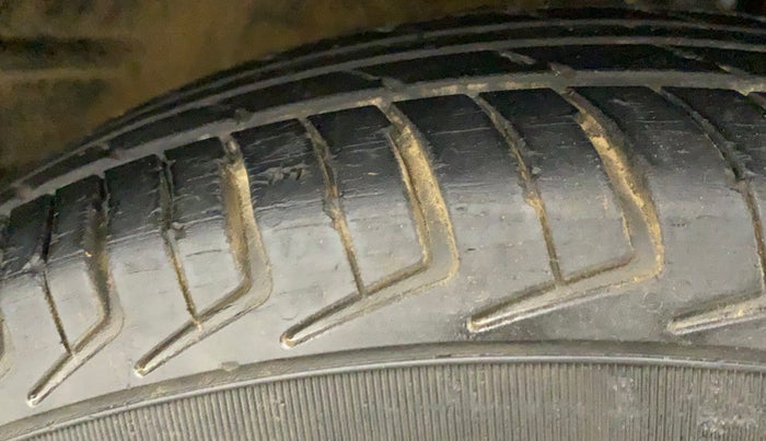2020 Maruti New Wagon-R LXI 1.0, Petrol, Manual, 17,049 km, Right Front Tyre Tread