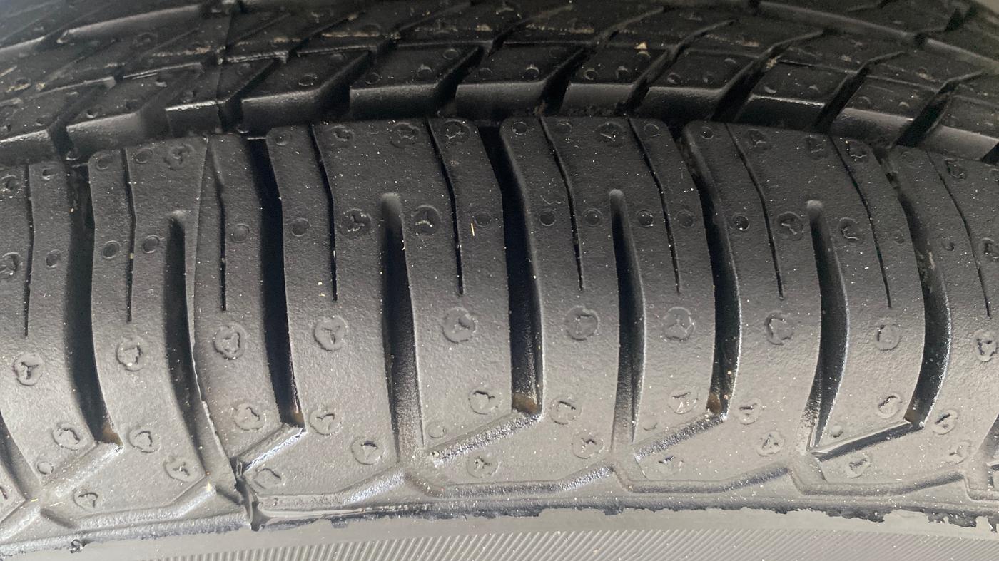 2015 Hyundai Eon ERA +, Petrol, Manual, 26,059 km, Left Front Tyre Tread
