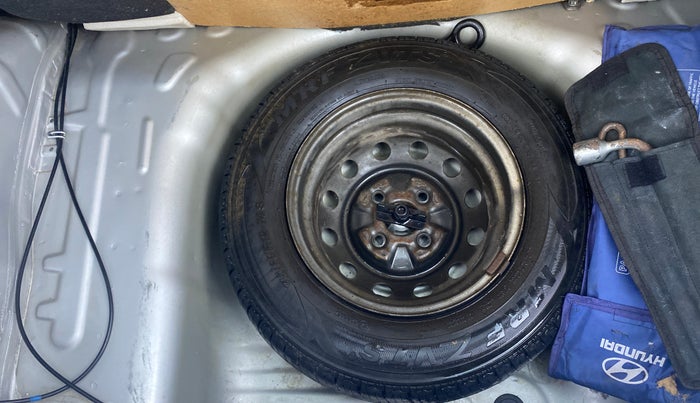 2015 Hyundai Eon ERA +, Petrol, Manual, 26,059 km, Spare Tyre