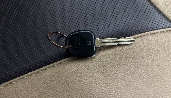 2015 Hyundai Eon ERA +, Petrol, Manual, 26,059 km, Key Close Up