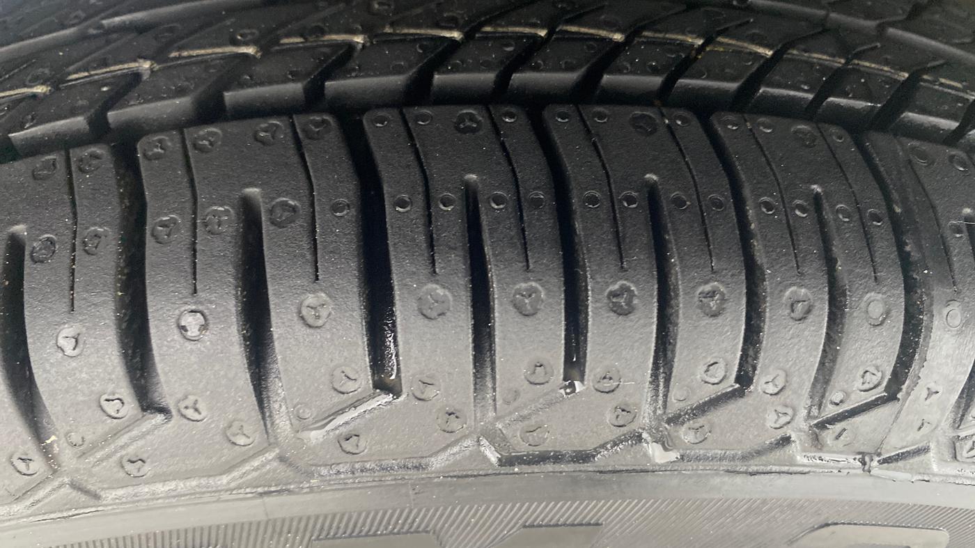 2015 Hyundai Eon ERA +, Petrol, Manual, 26,059 km, Right Rear Tyre Tread