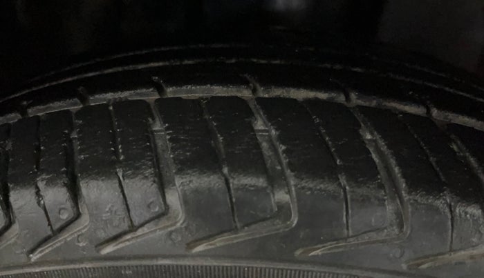 2017 Datsun Redi Go T (O), Petrol, Manual, 47,496 km, Left Front Tyre Tread