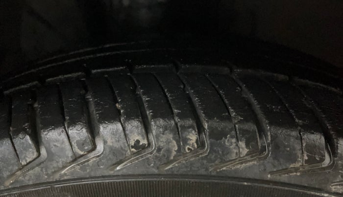 2017 Datsun Redi Go T (O), Petrol, Manual, 47,496 km, Right Front Tyre Tread