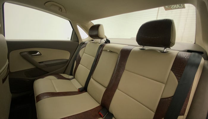 2014 Skoda Rapid ELEGANCE 1.6 MPI MT, Petrol, Manual, 50,390 km, Right Side Rear Door Cabin