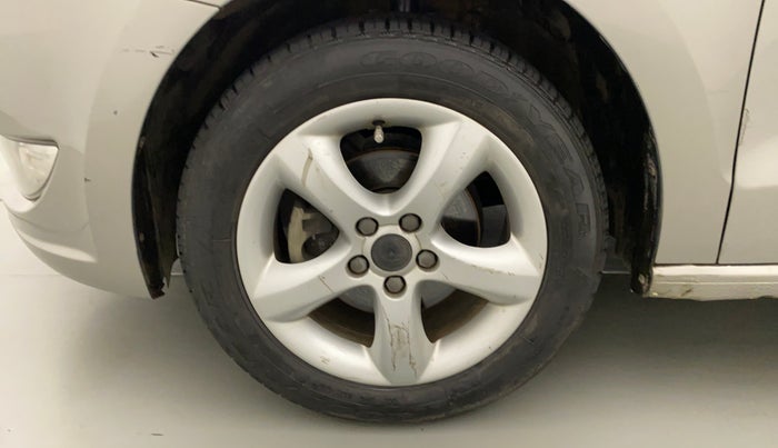 2014 Skoda Rapid ELEGANCE 1.6 MPI MT, Petrol, Manual, 50,390 km, Left Front Wheel