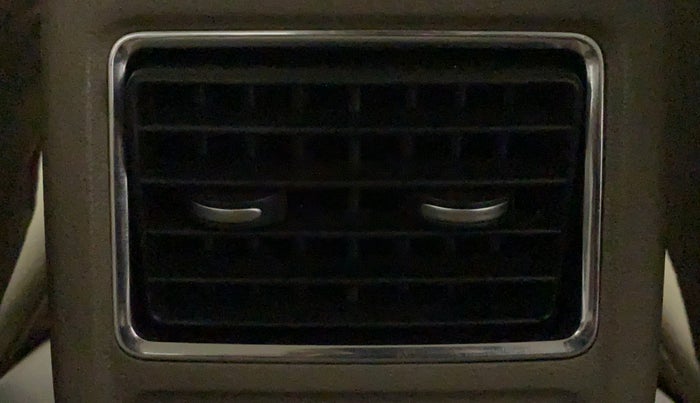 2014 Skoda Rapid ELEGANCE 1.6 MPI MT, Petrol, Manual, 50,390 km, Rear AC Vents