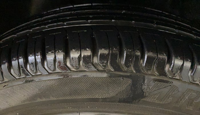 2021 Tata ALTROZ XE PETROL, Petrol, Manual, 25,547 km, Right Rear Tyre Tread