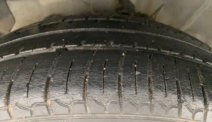 2018 Hyundai NEW SANTRO ASTA MT, Petrol, Manual, 28,060 km, Left Front Tyre Tread