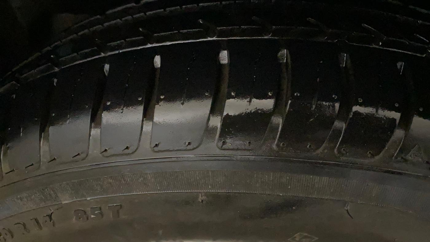 2022 Maruti Dzire VXI CNG, CNG, Manual, 7,757 km, Left Rear Tyre Tread