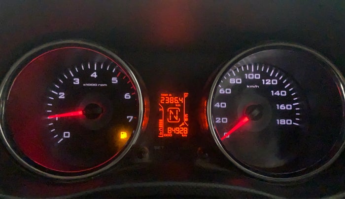 2017 Mahindra TUV300 T10, Diesel, Manual, 84,928 km, Odometer Image