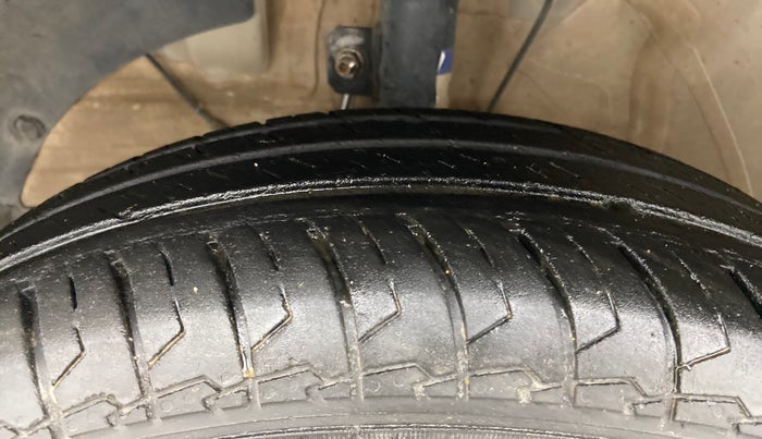 2021 Maruti Dzire VXI AMT, Petrol, Automatic, 38,883 km, Left Front Tyre Tread