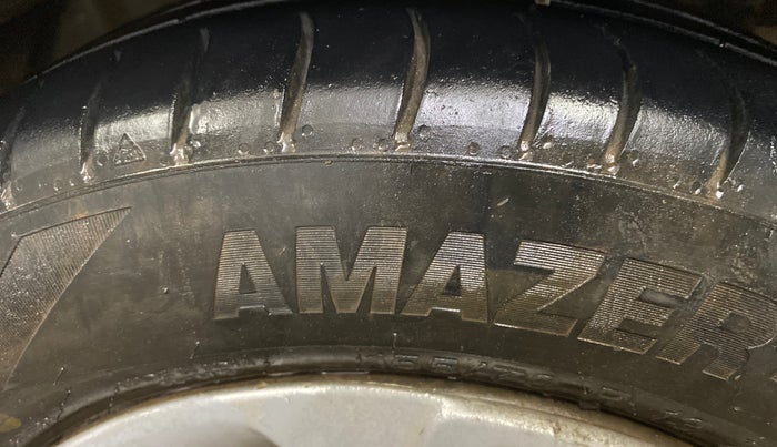 2016 Hyundai Eon MAGNA +, Petrol, Manual, 78,669 km, Left Rear Tyre Tread