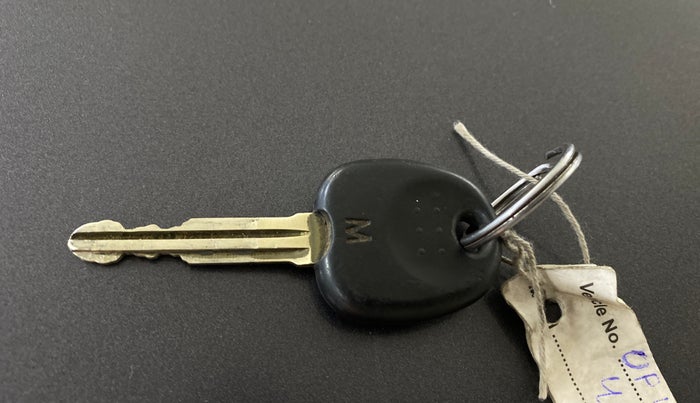 2016 Hyundai Eon MAGNA +, Petrol, Manual, 78,669 km, Key Close Up