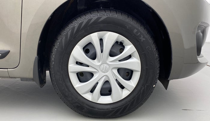 2021 Maruti Swift VXI D, Petrol, Manual, 1,883 km, Right Front Wheel