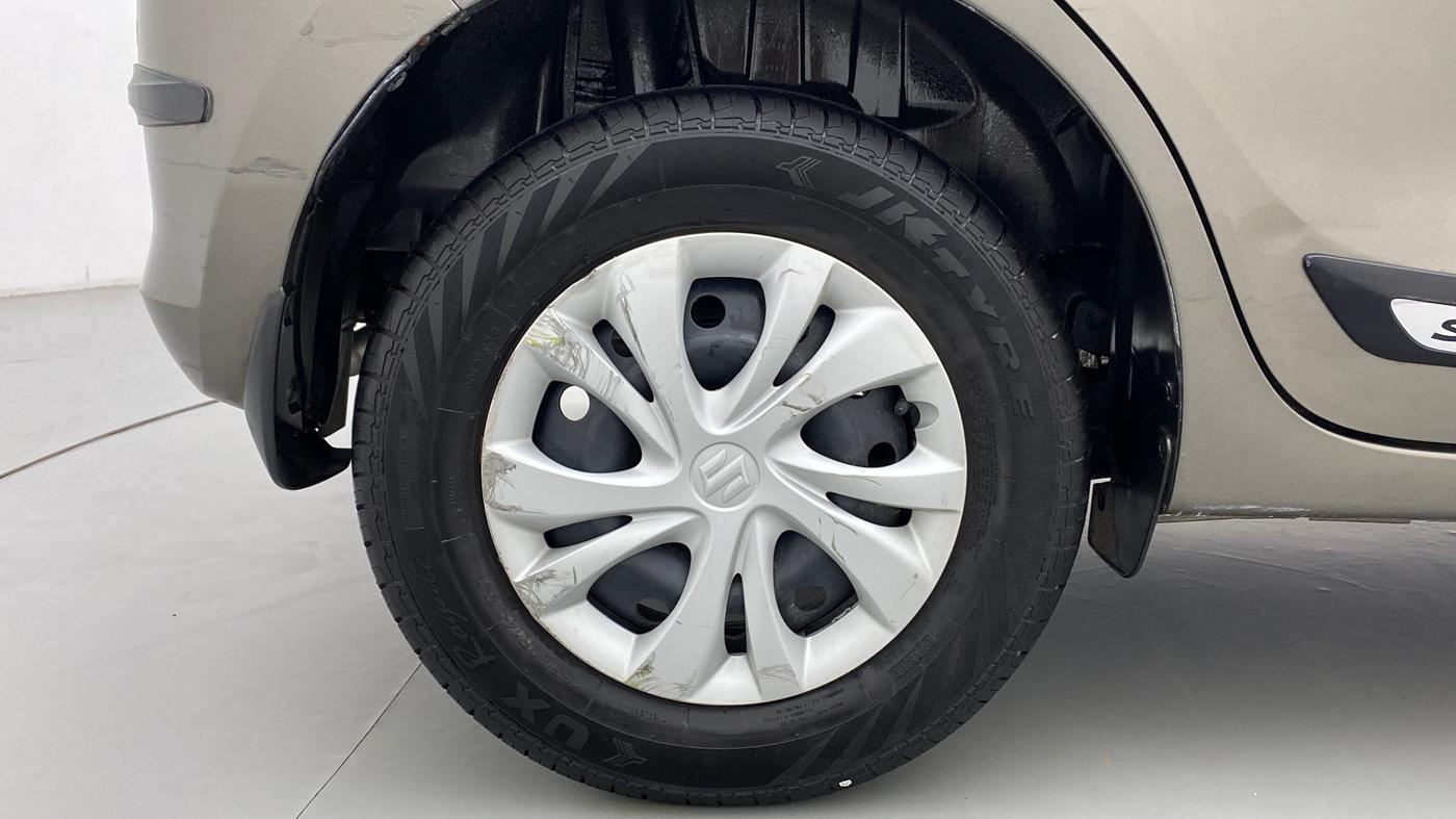 2021 Maruti Swift VXI D, Petrol, Manual, 1,883 km, Right Rear Wheel