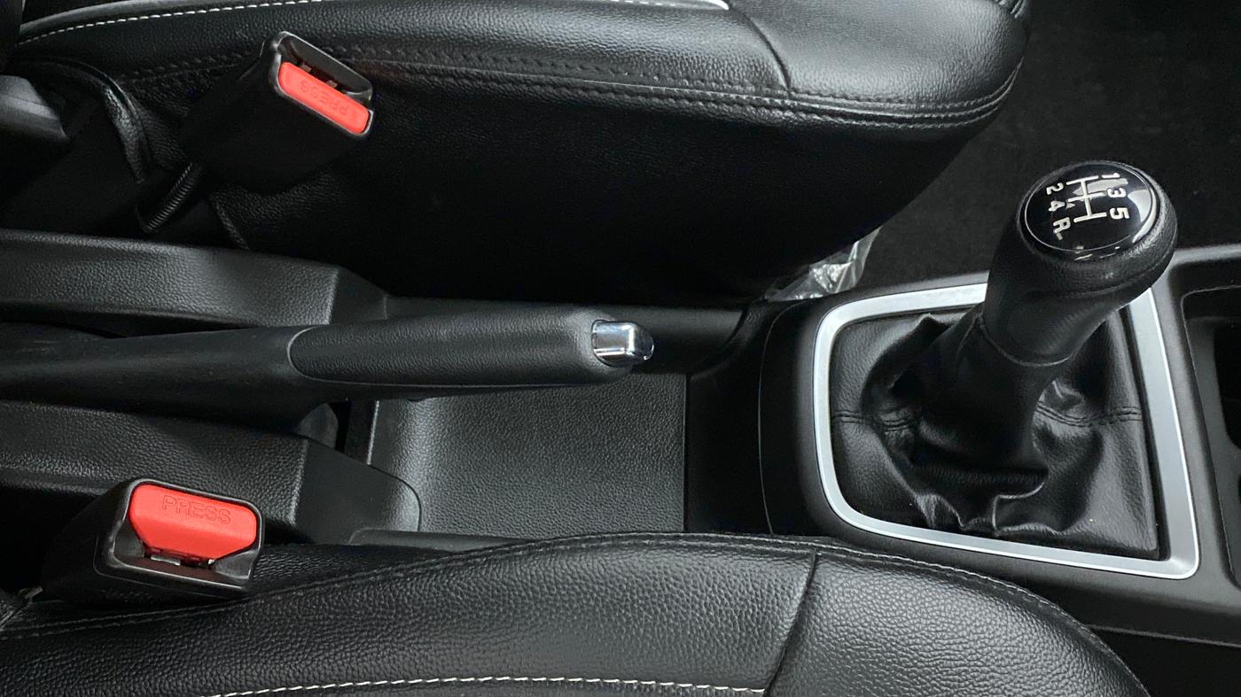 2021 Maruti Swift VXI D, Petrol, Manual, 1,883 km, Gear Lever