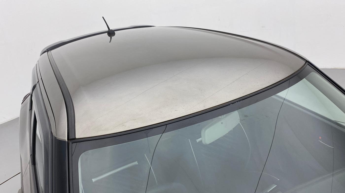 2021 Maruti Swift VXI D, Petrol, Manual, 1,883 km, Roof