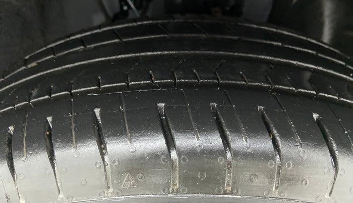 2022 Hyundai VENUE S MT 1.2 KAPPA, Petrol, Manual, 3,149 km, Right Front Tyre Tread