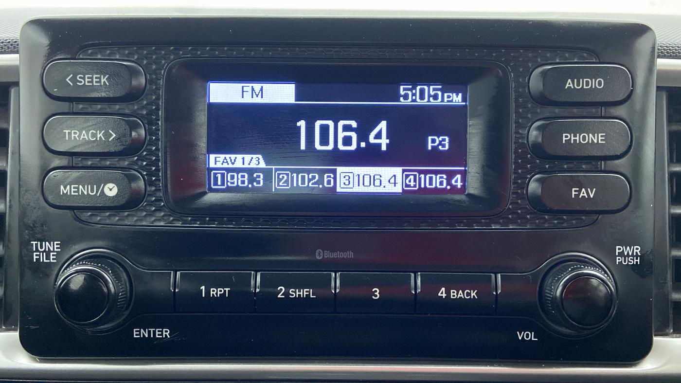 2022 Hyundai VENUE S MT 1.2 KAPPA, Petrol, Manual, 3,149 km, Infotainment System
