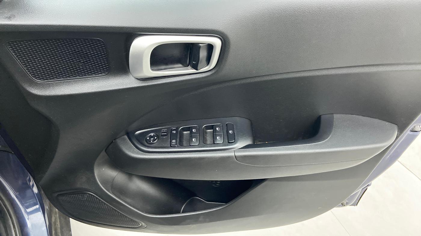 2022 Hyundai VENUE S MT 1.2 KAPPA, Petrol, Manual, 3,149 km, Driver Side Door Panels Control