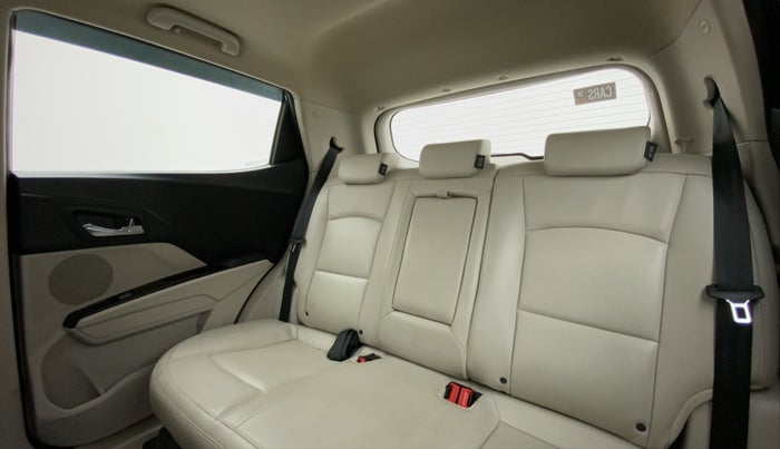 2021 Mahindra XUV300 W8 (O) 1.5 DIESEL, Diesel, Manual, 12,214 km, Right Side Rear Door Cabin